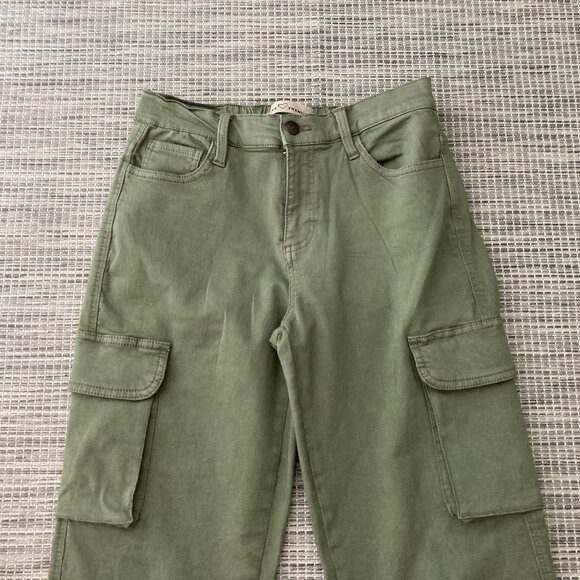 Love Trends Olive Green Mid Rise Wide Leg Cargo Pant  Size 5. Junior - Picture 5 of 11